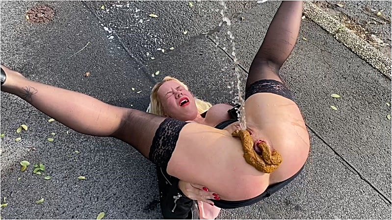 Devil Sophie - I Piss And Shit Myself