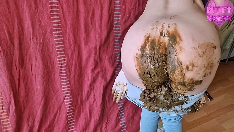 Kitty Skatt – Shit Jeans Femdom Extreme